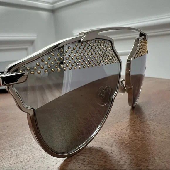 DIOR DiorSoReal Sunglasses - Picture 4 of 10